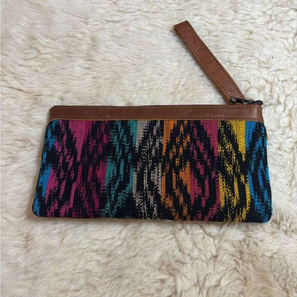 Nena & Co Brown Boho Chic Wristlet with Geometric Pattern - Picture 5 of 5
